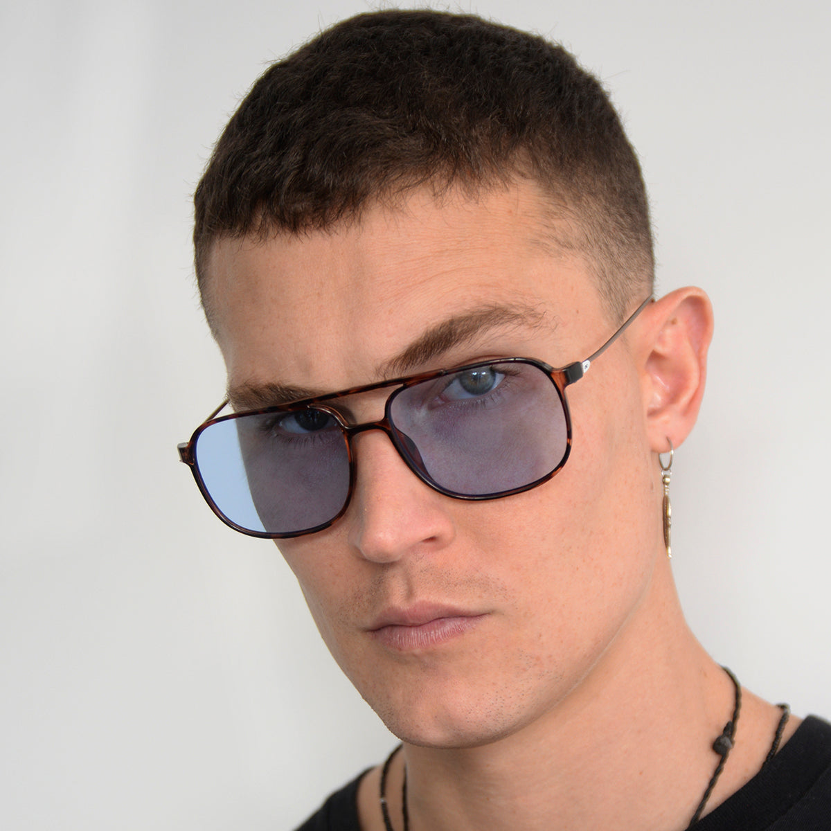 Óculos de sol Caravan - Metal Tartaruga - Lente Retro Azul