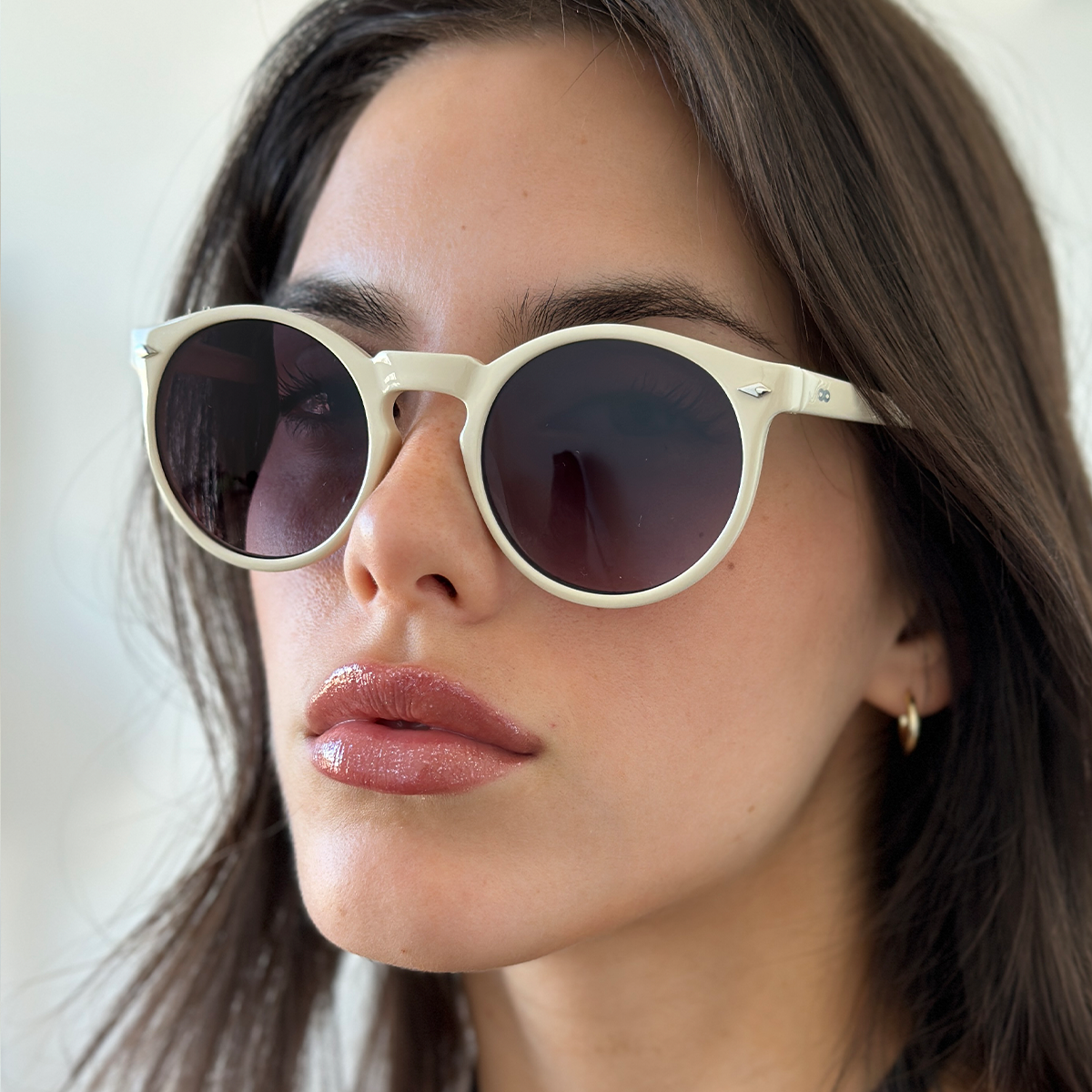 Óculos de sol Tulum - Bone brilhante - lente degradada cinza