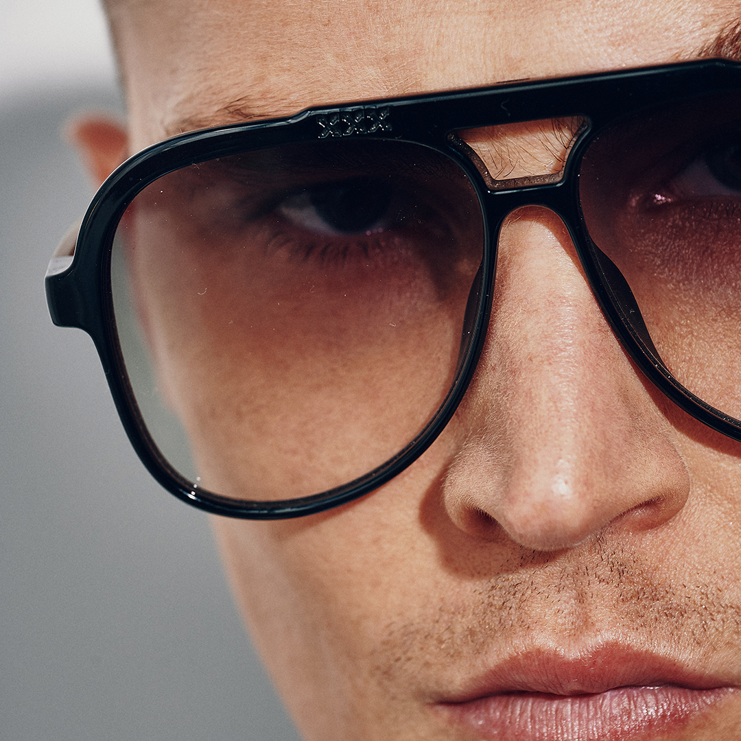 ÓCULOS DE SOL Triple XXX - Metal Preto Brilhante - Lente degradada Oliva