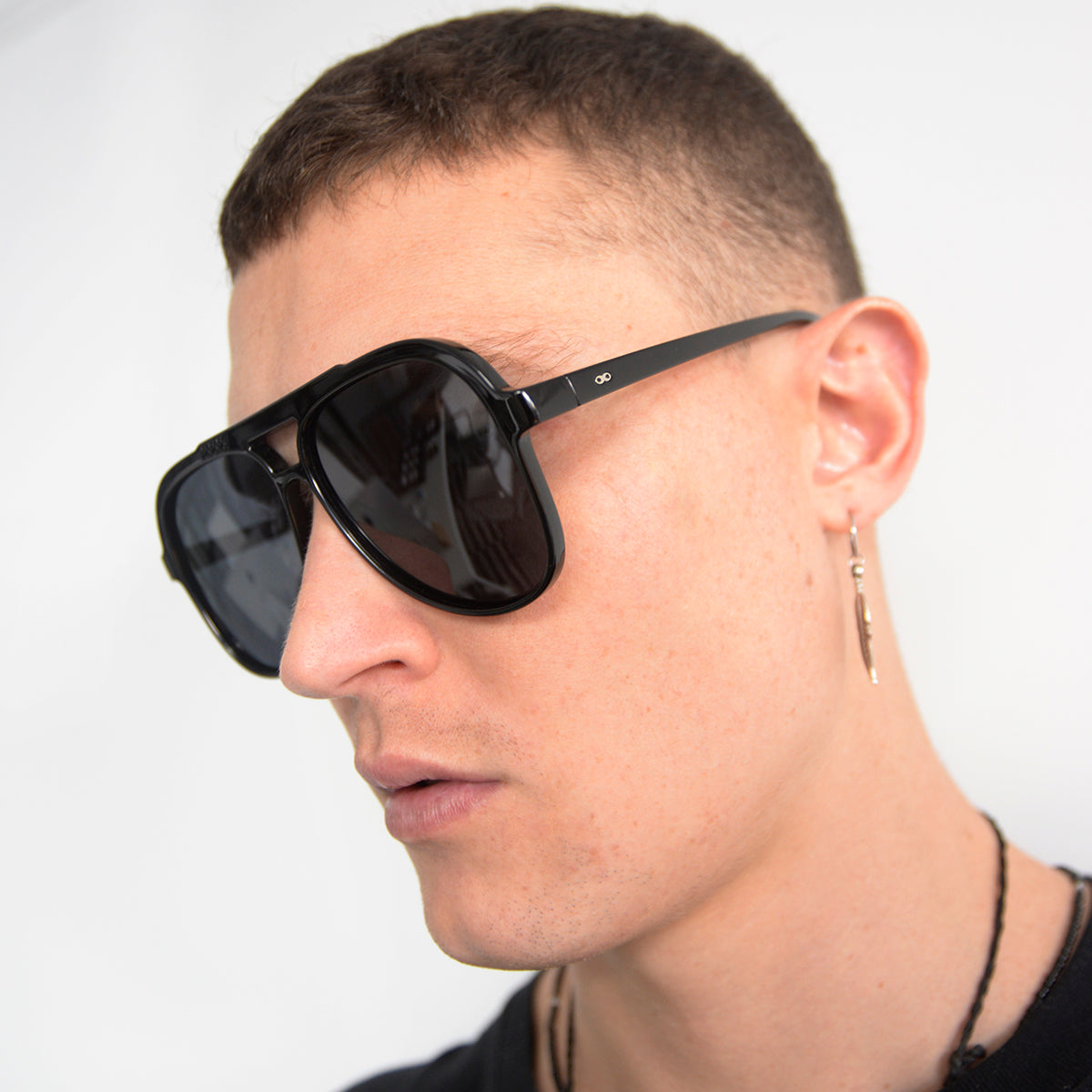 ÓCULOS DE SOL Triple XXX - Preto Brilhante - Lente Polarizada Cinza