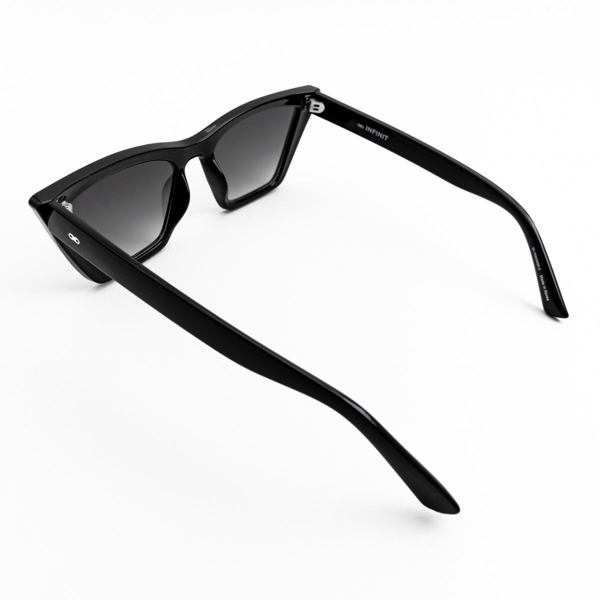 Óculos de sol Frida - Preto Brilhante - Lente Gradiente Cinza