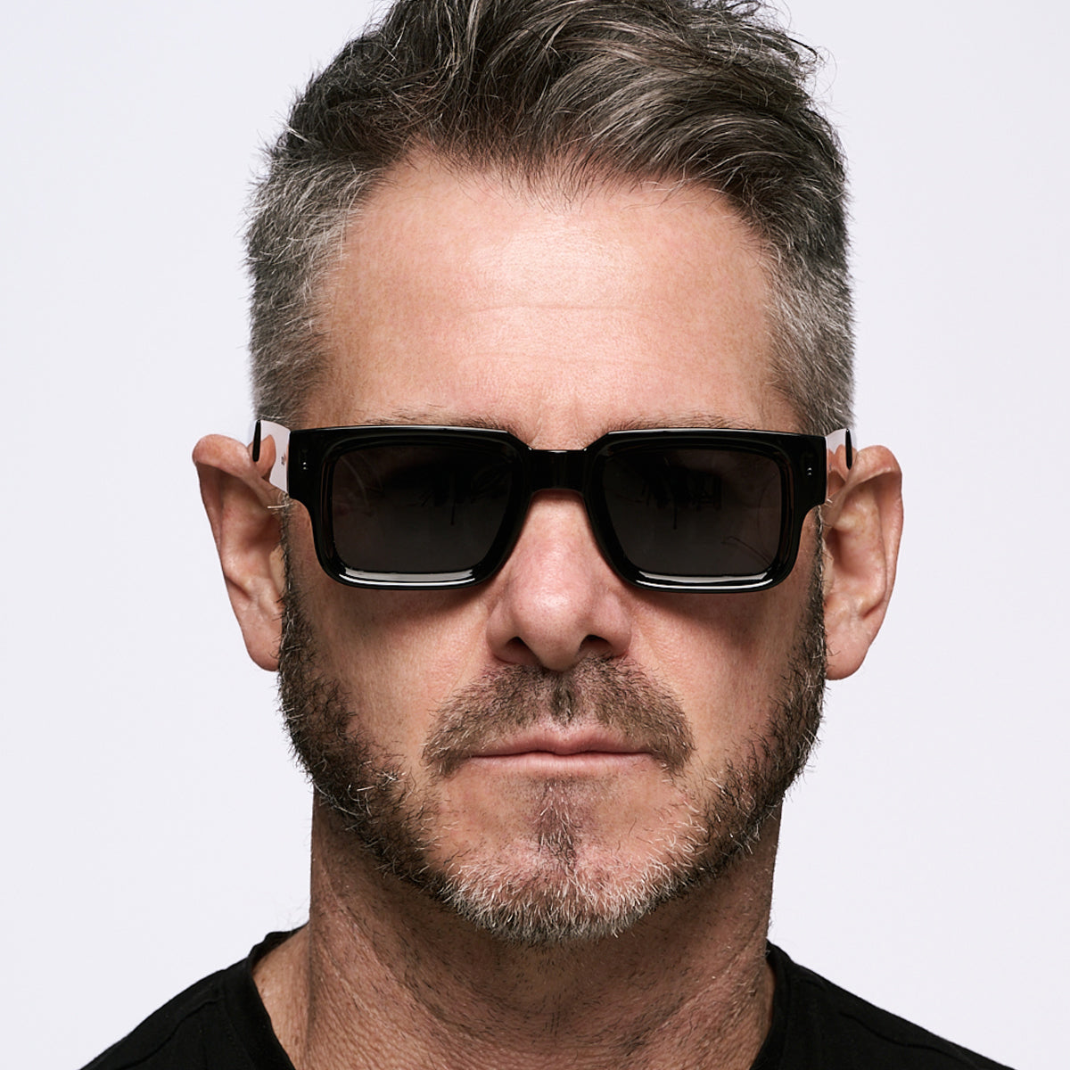 ÓCULOS DE SOL Exclamation - Preto Brilhante Metal - Lente Cinza