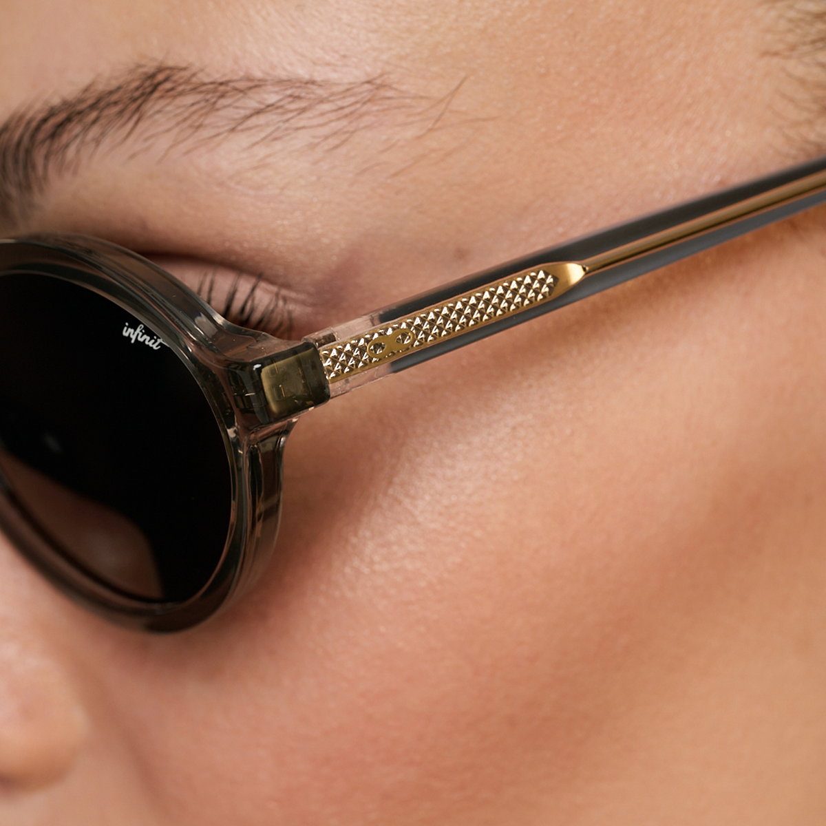 ÓCULOS DE SOL Fokus - Cinza Claro - Lente Cinza