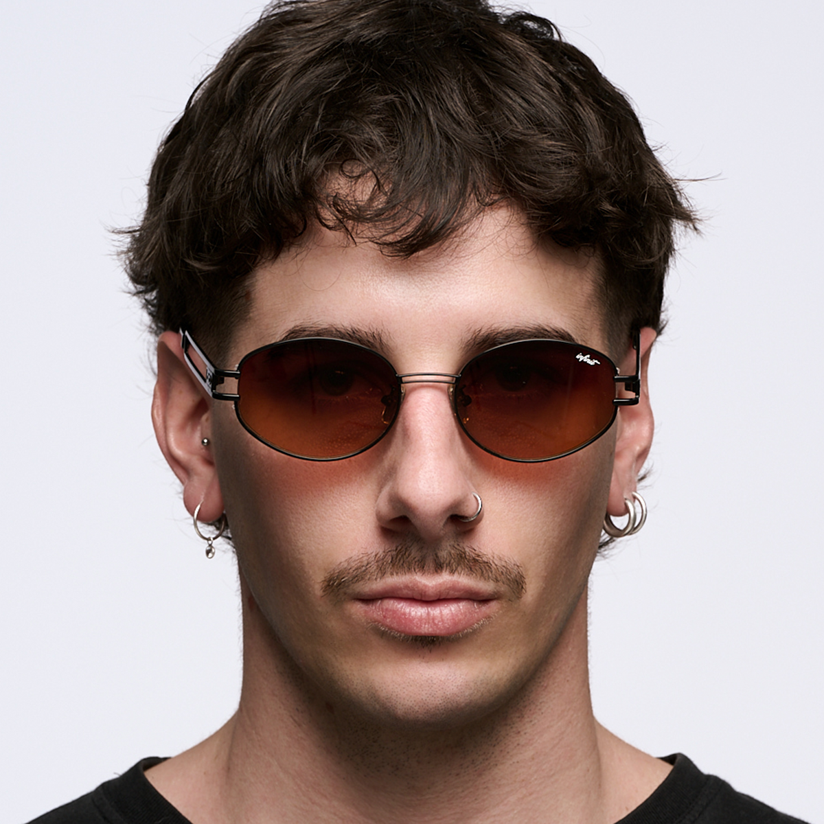 ÓCULOS DE SOL Georgia - Preto Brilhante - Lente Ambar