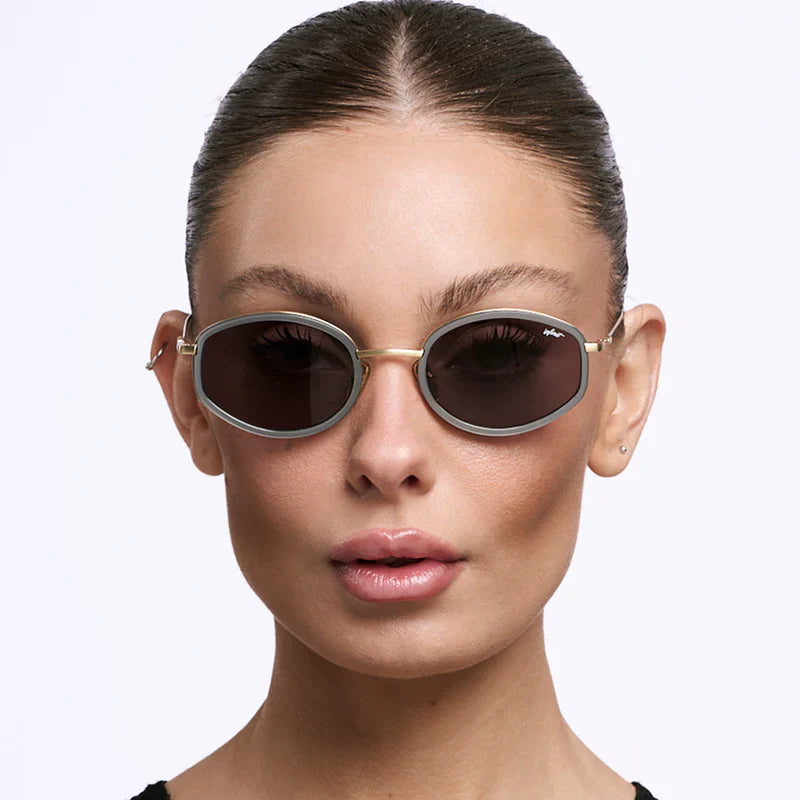 Óculos de sol Kate - Cinza - Lente Cinza