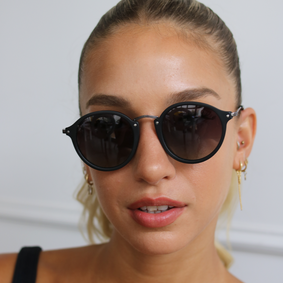 ÓCULOS DE SOL SUN TZU - Preto Fosco - Lente polarizado degradada cinza