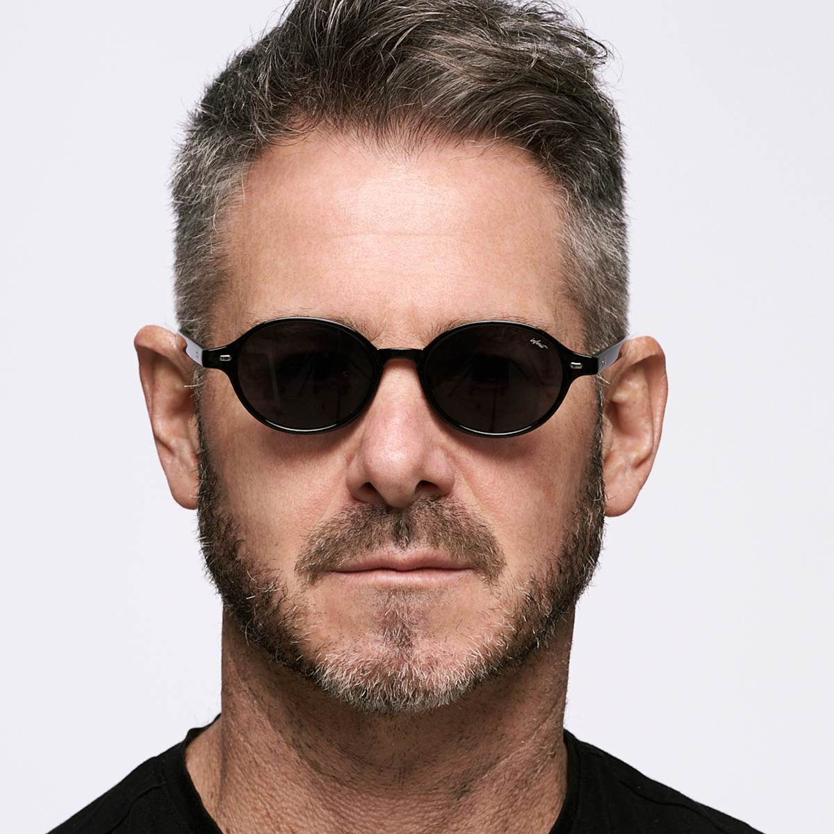 ÓCULOS DE SOL Vizu - Preto Brilhante - Lente Cinza