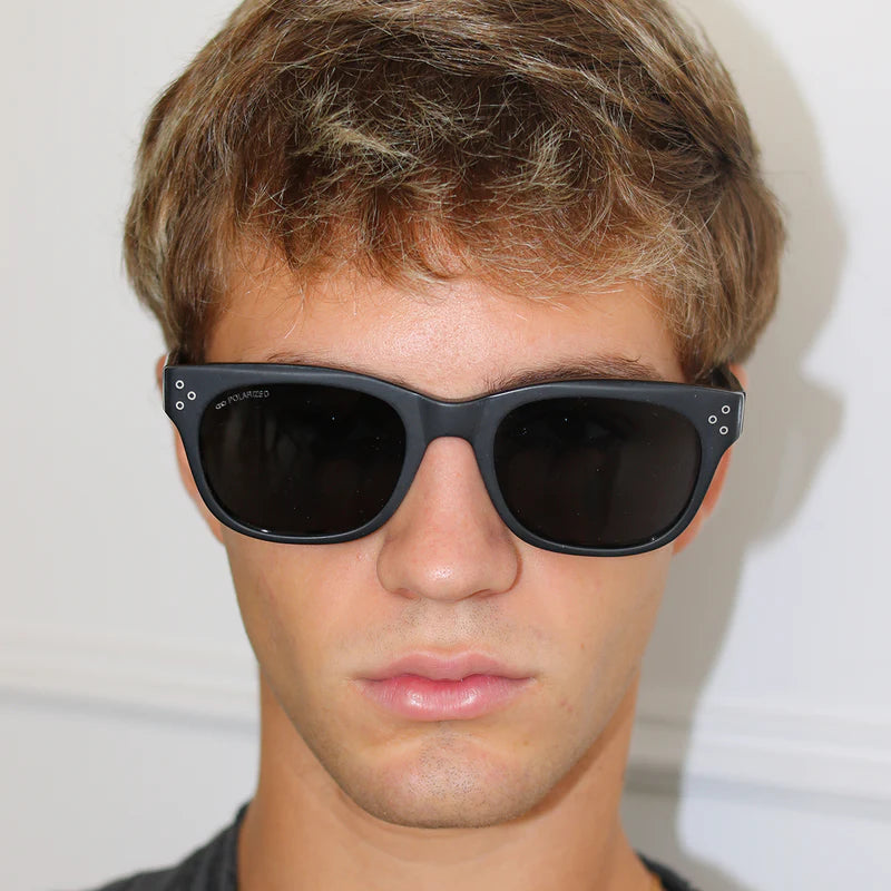 ÓCULOS DE SOL ZAMNA - Preto Brilhante Demi - Lente Cinza Polarizado