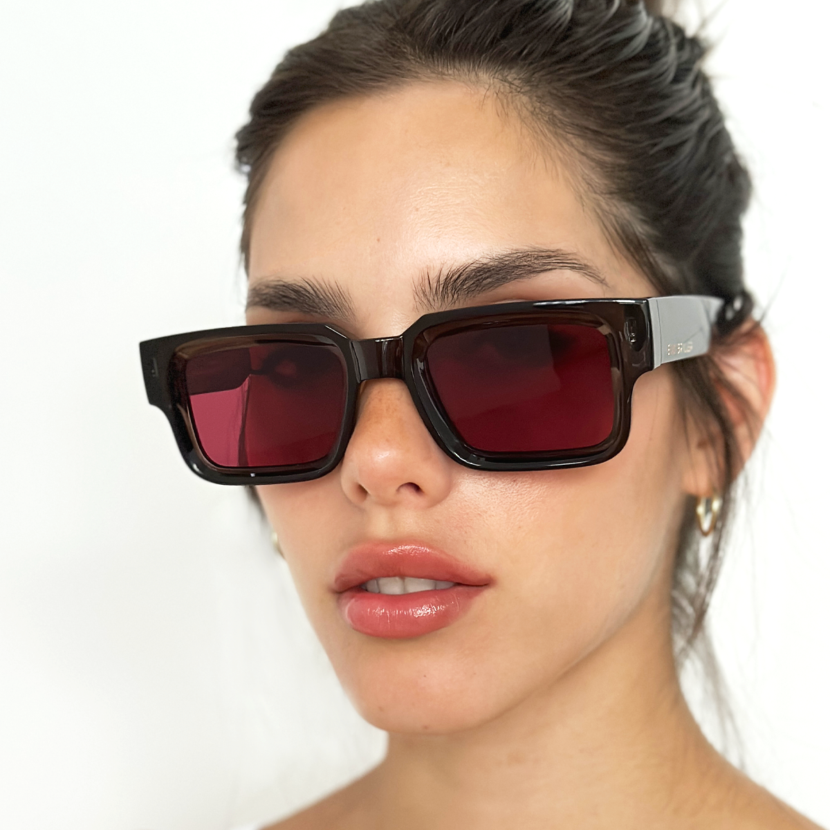 ÓCULOS DE SOL EXCLAMATION - DK CINZA - VERMELHO RETRÔ ECO SUSTENTÁVEL