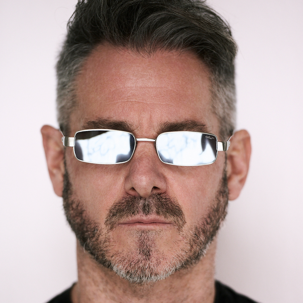 ÓCULOS DE SOL Honshu - Prata - Lente Espelho de Fumaça