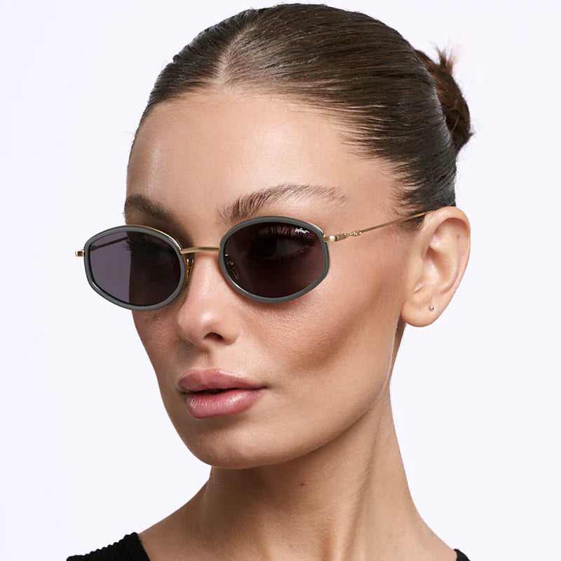 Óculos de sol Kate - Cinza - Lente Cinza