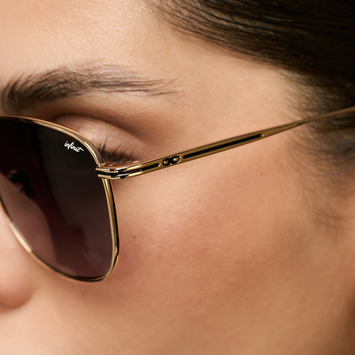 ÓCULOS DE SOL Secchia - Ouro - Lente Cinza Degradada